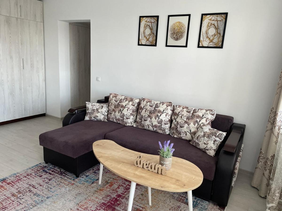 Elite Apartment Targoviste Ngoại thất bức ảnh