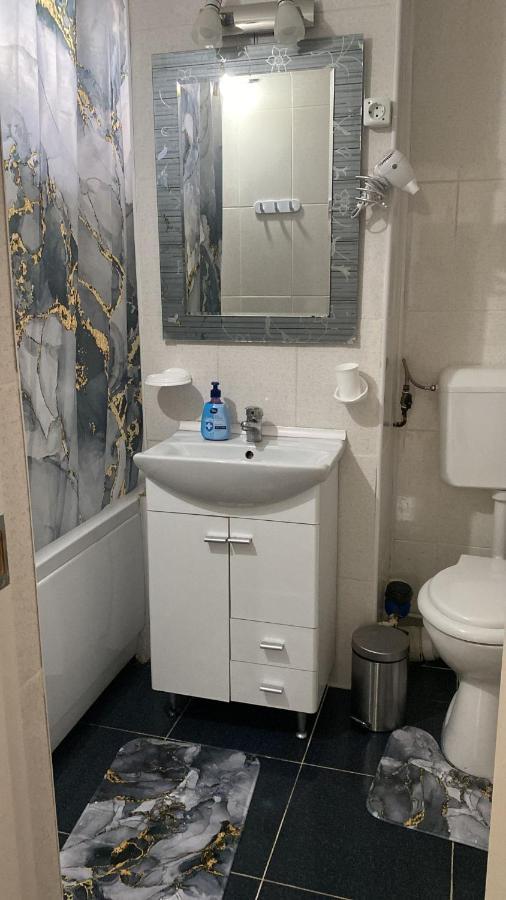 Elite Apartment Targoviste Ngoại thất bức ảnh